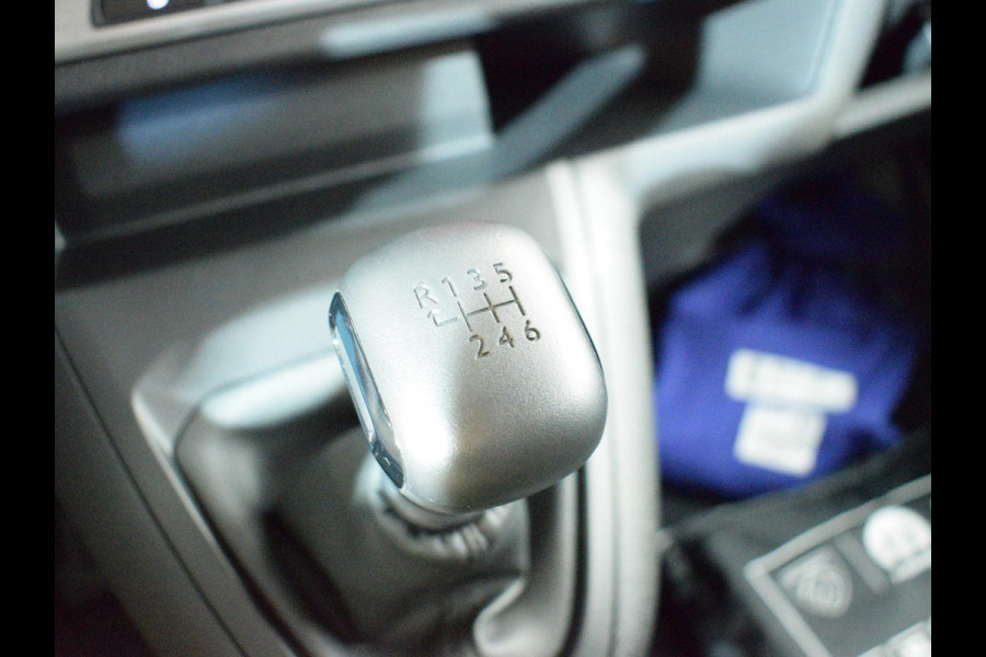 Peugeot Expert L2 2.0 145PK | BETIMMERING | CAMERA + SENSOREN | CARPLAY | NAVIGATIE | TREKHAAK