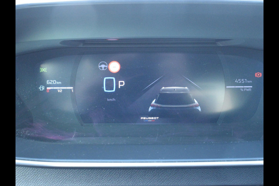 Peugeot 2008 1.2 Hybrid 136 GT NAVIGATIE | CARPLAY | VERWARMBARE VOORSTOELEN | ACHTERUITRIJCAMERA MET SENSOREN |