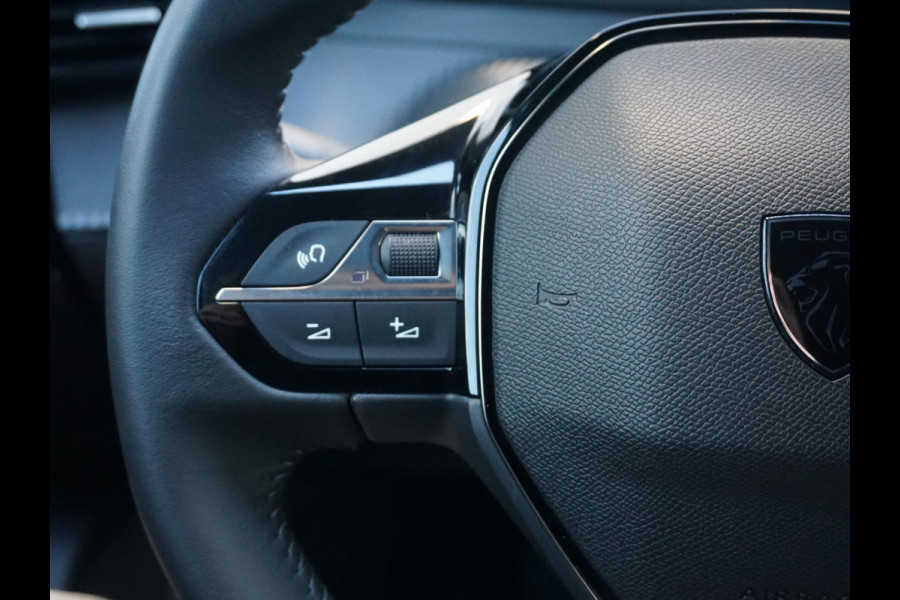 Peugeot e-2008 EV Allure 54 kWh | LONG RANGE | PARKEERSENSOREN MET CAMERA | CRUISE CONTROL | NAVI | CARPLAY