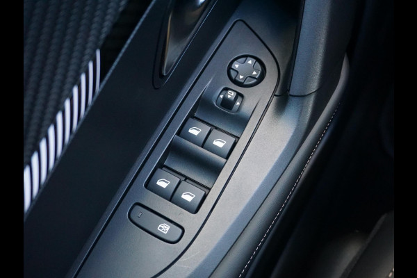 Peugeot e-2008 EV Allure 54 kWh | LONG RANGE | PARKEERSENSOREN MET CAMERA | CRUISE CONTROL | NAVI | CARPLAY