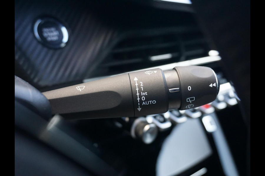 Peugeot e-2008 EV Allure 54 kWh | LONG RANGE | PARKEERSENSOREN MET CAMERA | CRUISE CONTROL | NAVI | CARPLAY