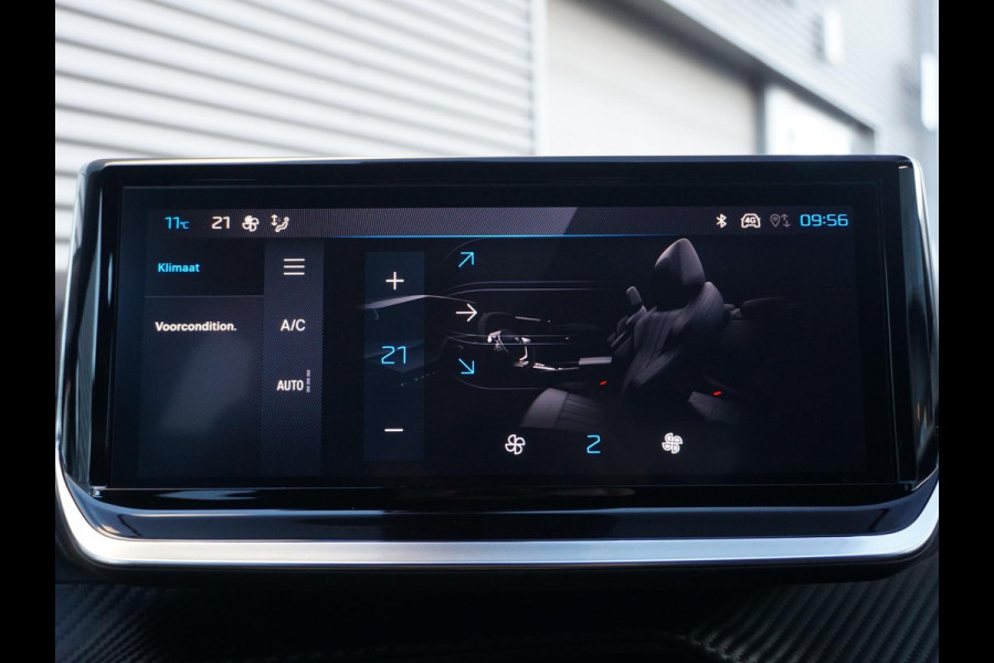 Peugeot e-2008 EV Allure 54 kWh | LONG RANGE | PARKEERSENSOREN MET CAMERA | CRUISE CONTROL | NAVI | CARPLAY