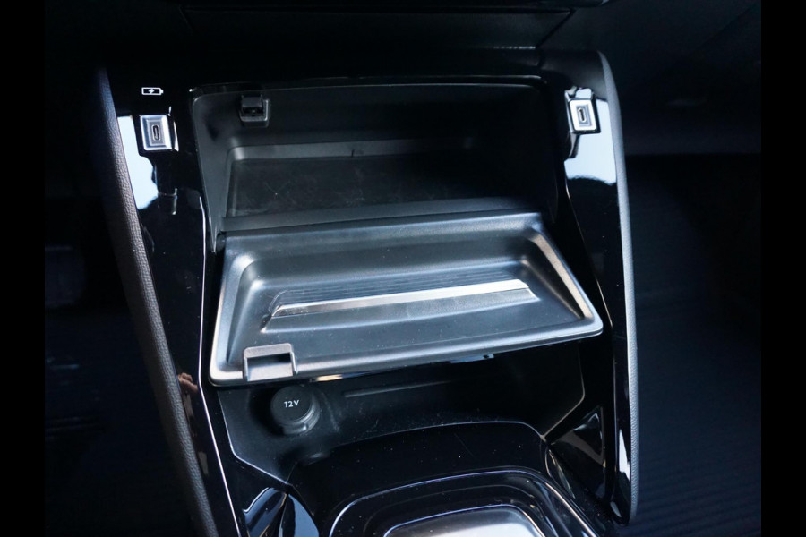 Peugeot e-2008 EV Allure 54 kWh | LONG RANGE | PARKEERSENSOREN MET CAMERA | CRUISE CONTROL | NAVI | CARPLAY