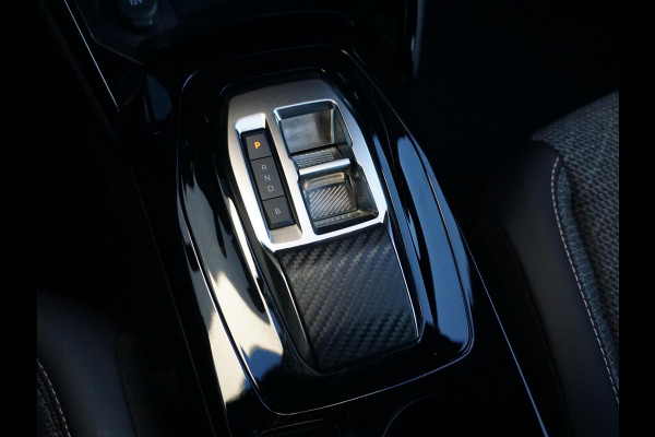 Peugeot e-2008 EV Allure 54 kWh | LONG RANGE | PARKEERSENSOREN MET CAMERA | CRUISE CONTROL | NAVI | CARPLAY