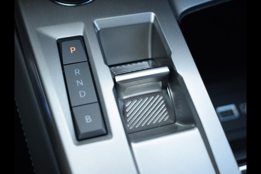 Peugeot 308 SW 1.6 Plug-in Hybrid 180 Allure NAVIGATIE & CARPLAY | ACHTERUITRIJCAMERA MET SENSOREN | E.C.C. |