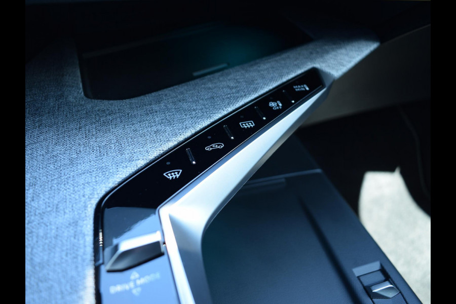 Peugeot 3008 1.2 Hybrid 136 GT ADAPTIEVE CRUISECONTROL | NAVI & CARPLAY | ACHTERUITRIJCAMERA MET SENSOREN | E.C.C. |