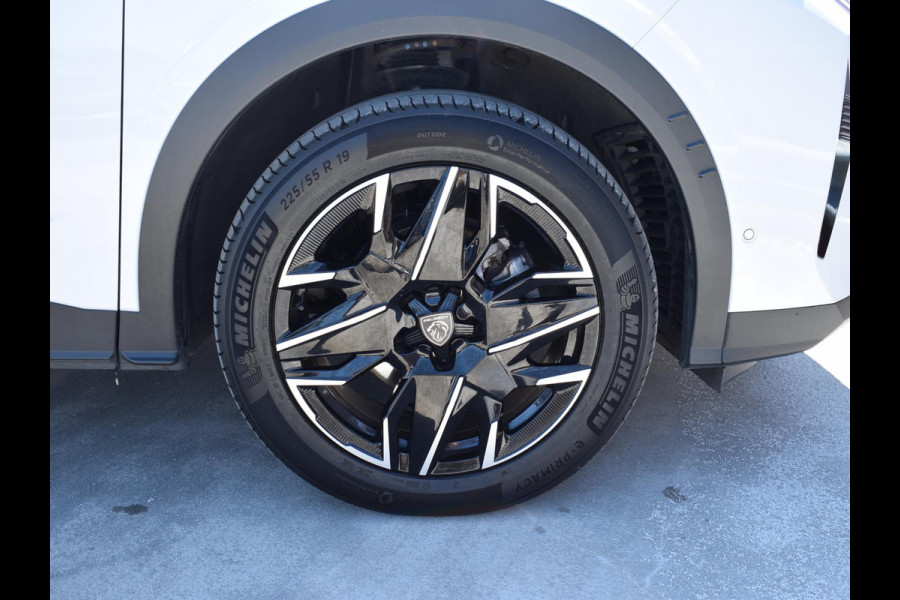 Peugeot 3008 1.2 Hybrid 136 GT ADAPTIEVE CRUISECONTROL | NAVI & CARPLAY | ACHTERUITRIJCAMERA MET SENSOREN | E.C.C. |
