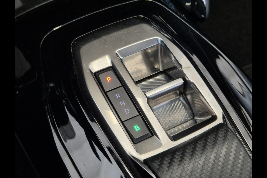 Peugeot e-2008 EV Active Pack 50 kWh | Navigatie | Parkeersensoren achter | Keyless start | Apple Carplay/Android Auto | All Season |