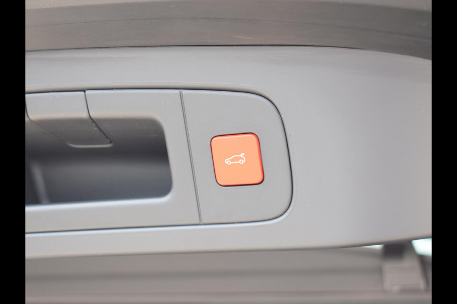 Citroën C5 X 1.6 Plug-in Hybrid 225 Hypnos LEREN BEKLEDING | SCHUIF- KANTELDAK | ACHTERUITRIJCAMERA MET SENSOREN | E.C.C. | NAVI + CARPLAY |