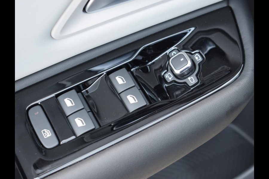 Citroën C5 X 1.6 Plug-in Hybrid 225 Hypnos LEREN BEKLEDING | SCHUIF- KANTELDAK | ACHTERUITRIJCAMERA MET SENSOREN | E.C.C. | NAVI + CARPLAY |