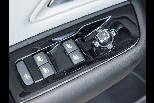 Citroën C5 X 1.6 Plug-in Hybrid 225 Hypnos LEREN BEKLEDING | SCHUIF- KANTELDAK | ACHTERUITRIJCAMERA MET SENSOREN | E.C.C. | NAVI + CARPLAY |