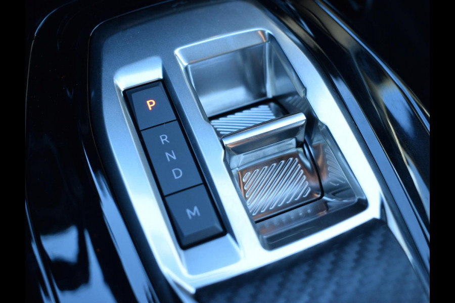 Peugeot 2008 1.2 Hybrid 136 GT | ADAPTIVE CTUISE CONTROL | STOELMASSAGE + VERWARMING | CAMERA V + A | UIT VOORRAAD LEVERBAAR
