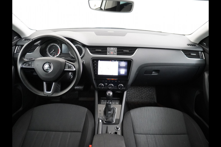 Škoda Octavia Combi 1.5T-150PK AUT-7 Navi Apple Carplay Android 17" Ecc Stoelverwarming Voorruitverwarming DAB PDC Business Edition Plus Keyless Regen-Lichtsensor Bluetooth Led Wifi Greentech 1500kg trekgewicht EURO6