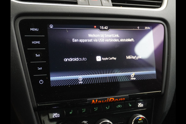 Škoda Octavia Combi 1.5T-150PK AUT-7 Navi Apple Carplay Android 17" Ecc Stoelverwarming Voorruitverwarming DAB PDC Business Edition Plus Keyless Regen-Lichtsensor Bluetooth Led Wifi Greentech 1500kg trekgewicht EURO6