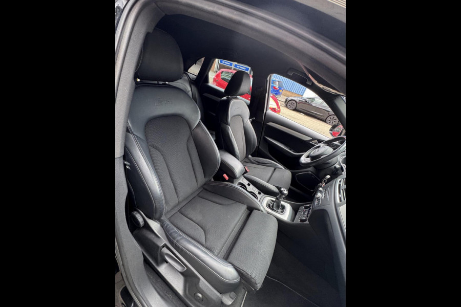 Audi Q3 1.4 TFSI CoD Sport Pro Line - Navigatie I Sport pakket I Airco I PDC I Xenon I Dealer onderhouden