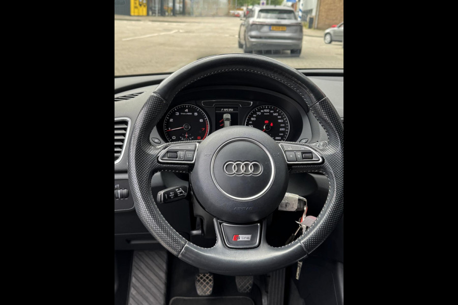 Audi Q3 1.4 TFSI CoD Sport Pro Line - Navigatie I Sport pakket I Airco I PDC I Xenon I Dealer onderhouden