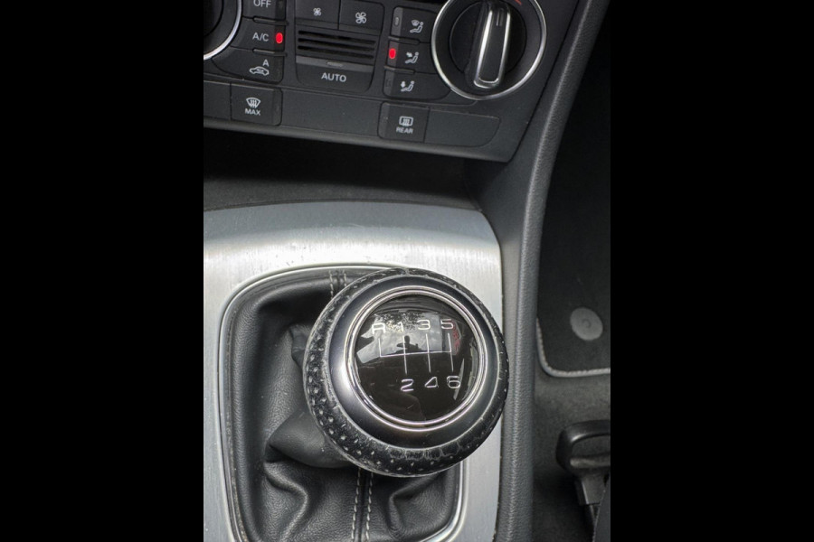 Audi Q3 1.4 TFSI CoD Sport Pro Line - Navigatie I Sport pakket I Airco I PDC I Xenon I Dealer onderhouden
