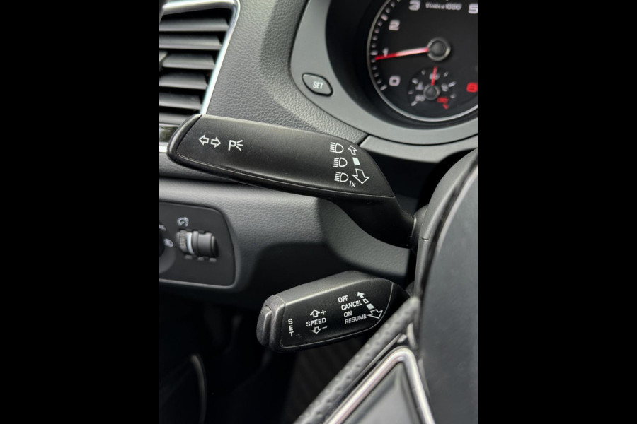 Audi Q3 1.4 TFSI CoD Sport Pro Line - Navigatie I Sport pakket I Airco I PDC I Xenon I Dealer onderhouden