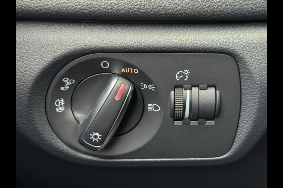 Audi Q3 1.4 TFSI CoD Sport Pro Line - Navigatie I Sport pakket I Airco I PDC I Xenon I Dealer onderhouden