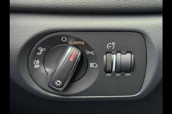 Audi Q3 1.4 TFSI CoD Sport Pro Line - Navigatie I Sport pakket I Airco I PDC I Xenon I Dealer onderhouden
