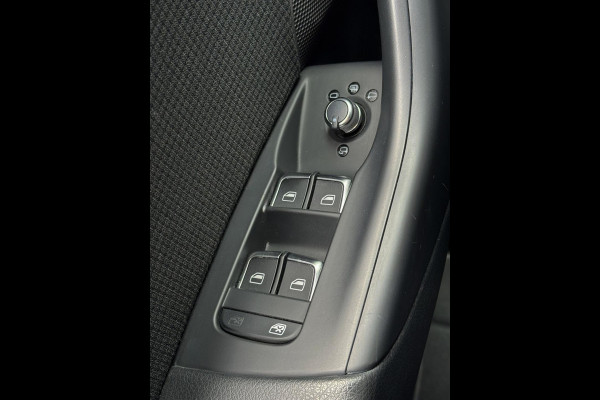 Audi Q3 1.4 TFSI CoD Sport Pro Line - Navigatie I Sport pakket I Airco I PDC I Xenon I Dealer onderhouden
