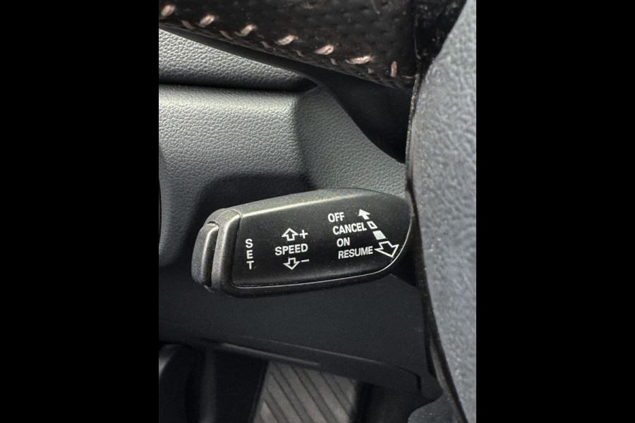 Audi Q3 1.4 TFSI CoD Sport Pro Line - Navigatie I Sport pakket I Airco I PDC I Xenon I Dealer onderhouden
