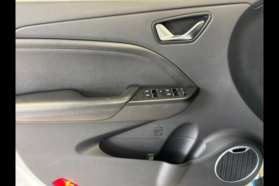 Seres 3 52kWh AUT. PANORAMADAK CAMERA 360° KEYLESS NAVIGATIE DRIVING ASSISTANCE LEDER AIRCO PDC USB LANE ASSIST