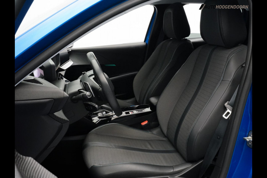 Peugeot 208 1.2 PureTech Allure (APPLE CARPLAY,LED,DIGITAAL DISPLAY,GROOT NAVI,SPORTSTOELEN,CAMERA,CLIMATE,CRUISE,LM-VELGEN)