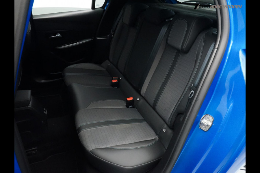 Peugeot 208 1.2 PureTech Allure (APPLE CARPLAY,LED,DIGITAAL DISPLAY,GROOT NAVI,SPORTSTOELEN,CAMERA,CLIMATE,CRUISE,LM-VELGEN)