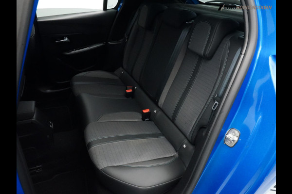 Peugeot 208 1.2 PureTech Allure (APPLE CARPLAY,LED,DIGITAAL DISPLAY,GROOT NAVI,SPORTSTOELEN,CAMERA,CLIMATE,CRUISE,LM-VELGEN)