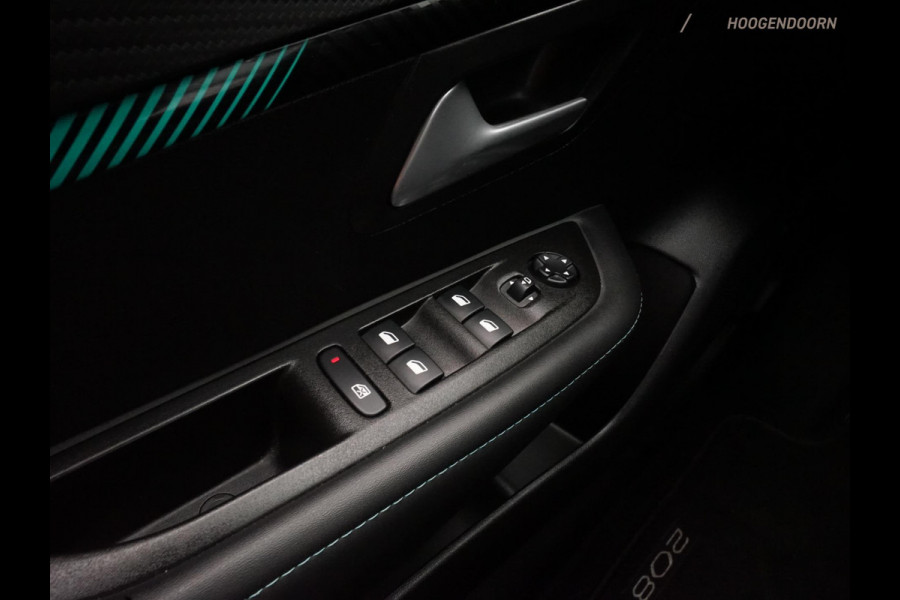 Peugeot 208 1.2 PureTech Allure (APPLE CARPLAY,LED,DIGITAAL DISPLAY,GROOT NAVI,SPORTSTOELEN,CAMERA,CLIMATE,CRUISE,LM-VELGEN)