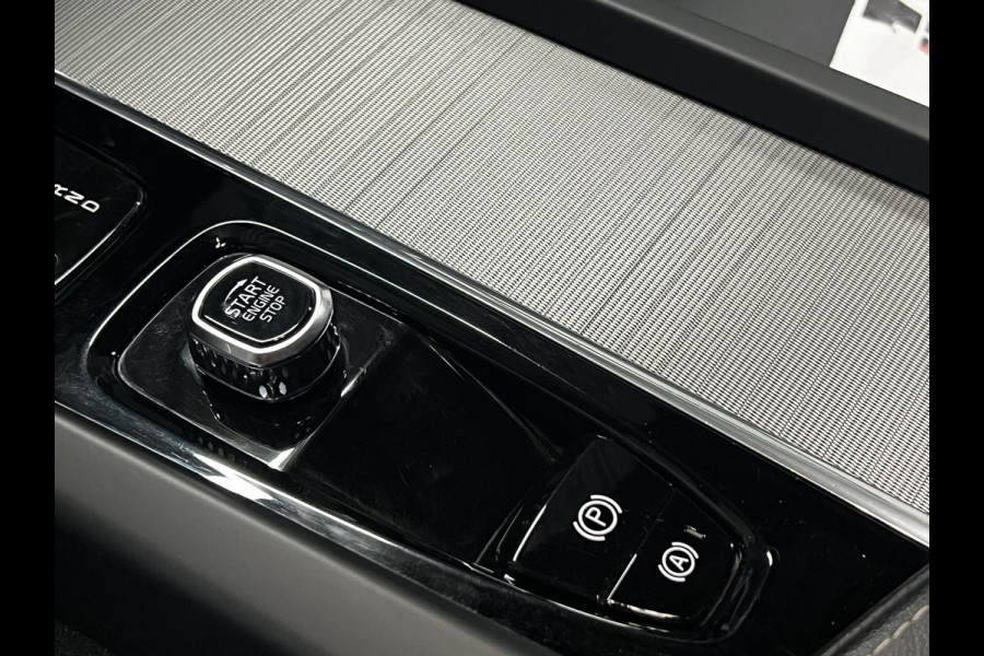 Volvo XC60 2.0 T6 Plug-in hybrid AWD R-Design Trekhaak | Open dak | Harman/Kardon | Adapt. Cruise c. | Stoel-/Stuurverwarming