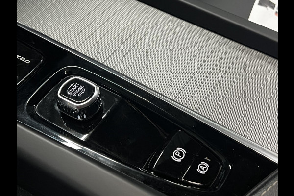 Volvo XC60 2.0 T6 Plug-in hybrid AWD R-Design Trekhaak | Open dak | Harman/Kardon | Adapt. Cruise c. | Stoel-/Stuurverwarming