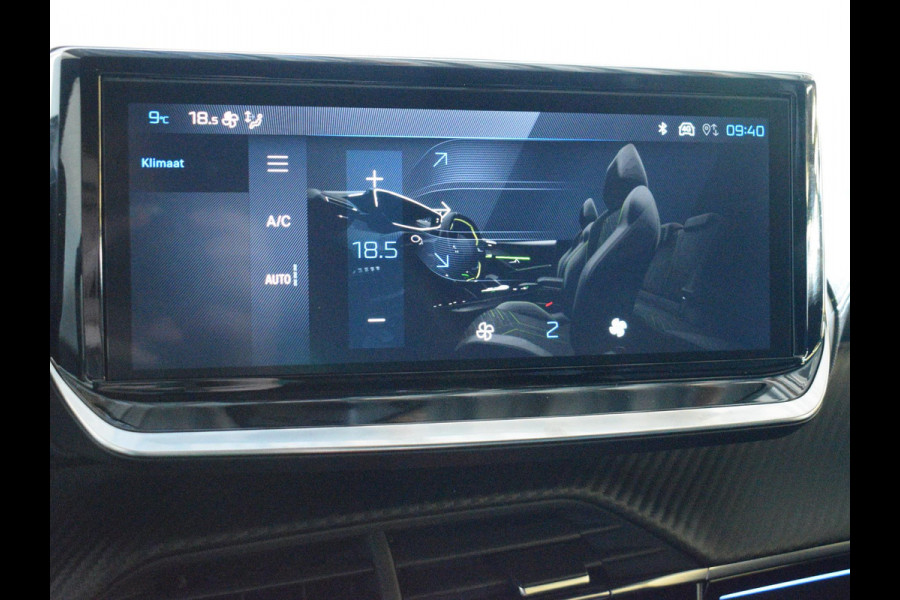 Peugeot 208 1.2 Hybrid 110 e-DCS6 GT ALCANTARA STOELBEKLEDING | ACHTERUITRIJCAMERA MET SENSOREN | NAVIGATIE | CARLAY | E.C.C. | UIT VOORRAAD LEVERBAAR