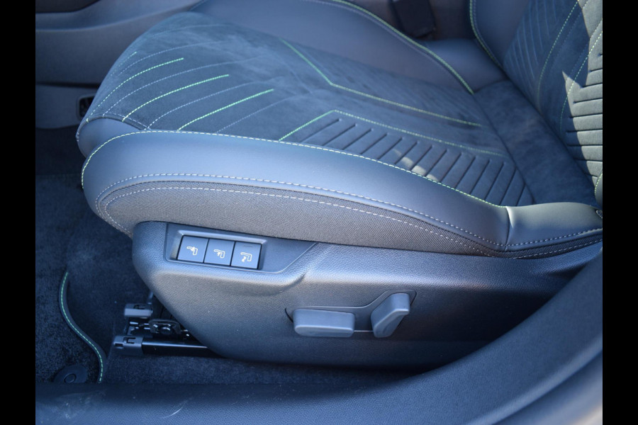 Peugeot 208 1.2 Hybrid 110 e-DCS6 GT ALCANTARA STOELBEKLEDING | ACHTERUITRIJCAMERA MET SENSOREN | NAVIGATIE | CARLAY | E.C.C. | UIT VOORRAAD LEVERBAAR