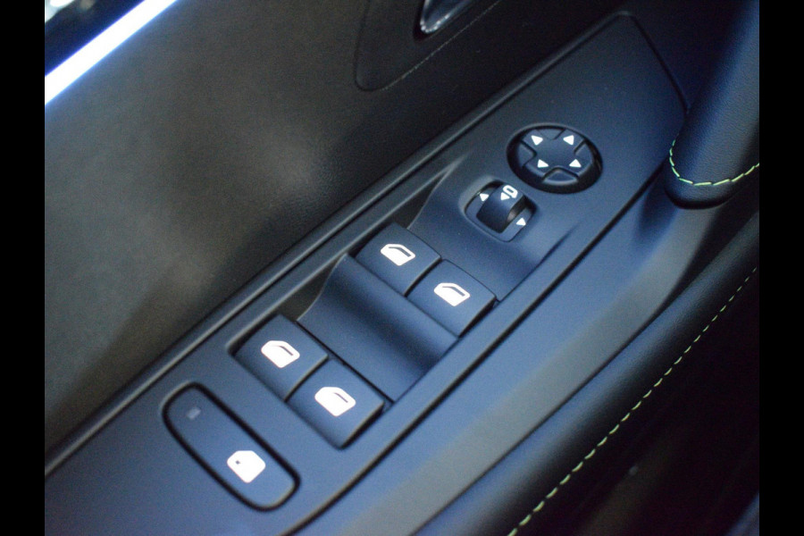 Peugeot 208 1.2 Hybrid 110 e-DCS6 GT ALCANTARA STOELBEKLEDING | ACHTERUITRIJCAMERA MET SENSOREN | NAVIGATIE | CARLAY | E.C.C. | UIT VOORRAAD LEVERBAAR
