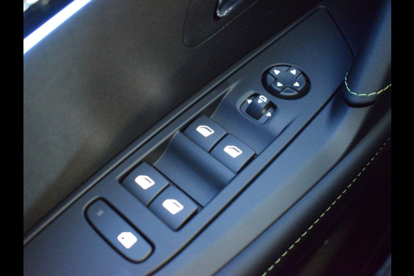 Peugeot 208 1.2 Hybrid 110 e-DCS6 GT ALCANTARA STOELBEKLEDING | ACHTERUITRIJCAMERA MET SENSOREN | NAVIGATIE | CARLAY | E.C.C. | UIT VOORRAAD LEVERBAAR
