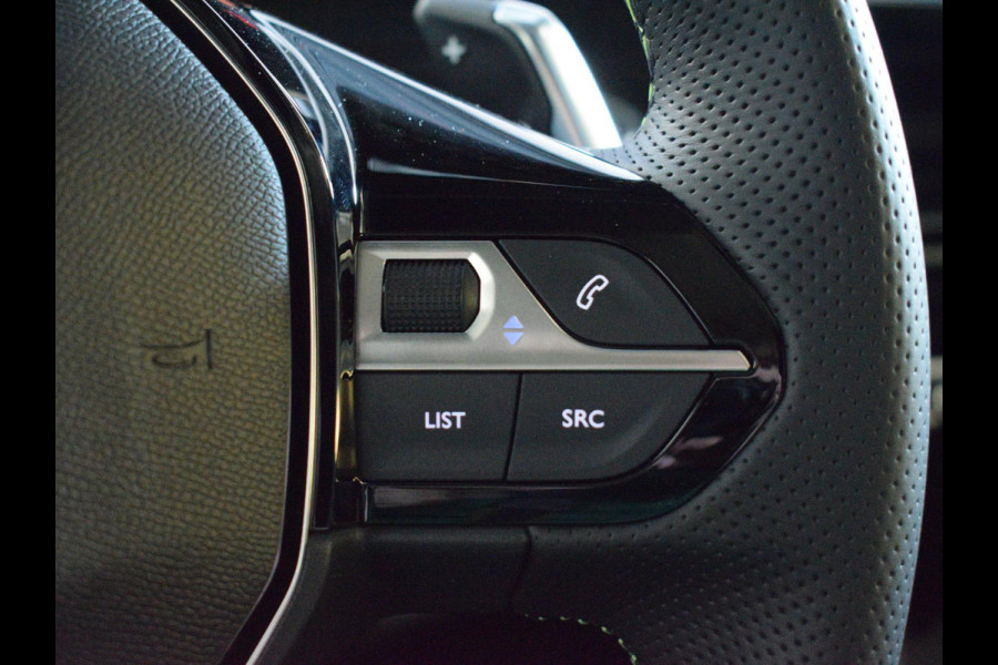 Peugeot 208 1.2 Hybrid 110 e-DCS6 GT ALCANTARA STOELBEKLEDING | ACHTERUITRIJCAMERA MET SENSOREN | NAVIGATIE | CARLAY | E.C.C. | UIT VOORRAAD LEVERBAAR