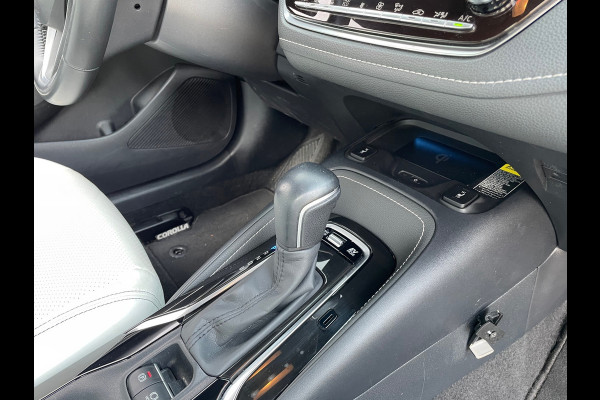 Toyota Corolla Touring Sports 1.8 Hybrid Business Intro / Camera / Navigatie