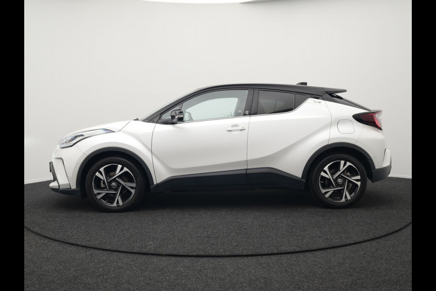 Toyota C-HR 2.0 Hybrid Style 184pk Dealer O.H. | Half Lederen Sportstoelen | Navigatie | Apple Carplay | Camera | DAB | LED Koplampen | Parkeersensoren | Stoel & Stuurverwarming | Cruise Control |