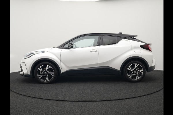 Toyota C-HR 2.0 Hybrid Style 184pk Dealer O.H. | Half Lederen Sportstoelen | Navigatie | Apple Carplay | Camera | DAB | LED Koplampen | Parkeersensoren | Stoel & Stuurverwarming | Cruise Control |