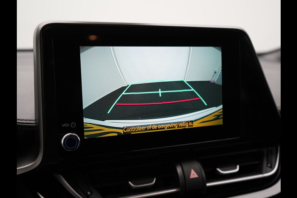 Toyota C-HR 2.0 Hybrid Style 184pk Dealer O.H. | Half Lederen Sportstoelen | Navigatie | Apple Carplay | Camera | DAB | LED Koplampen | Parkeersensoren | Stoel & Stuurverwarming | Cruise Control |