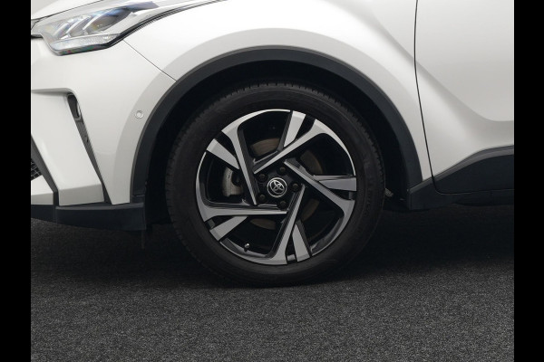 Toyota C-HR 2.0 Hybrid Style 184pk Dealer O.H. | Half Lederen Sportstoelen | Navigatie | Apple Carplay | Camera | DAB | LED Koplampen | Parkeersensoren | Stoel & Stuurverwarming | Cruise Control |