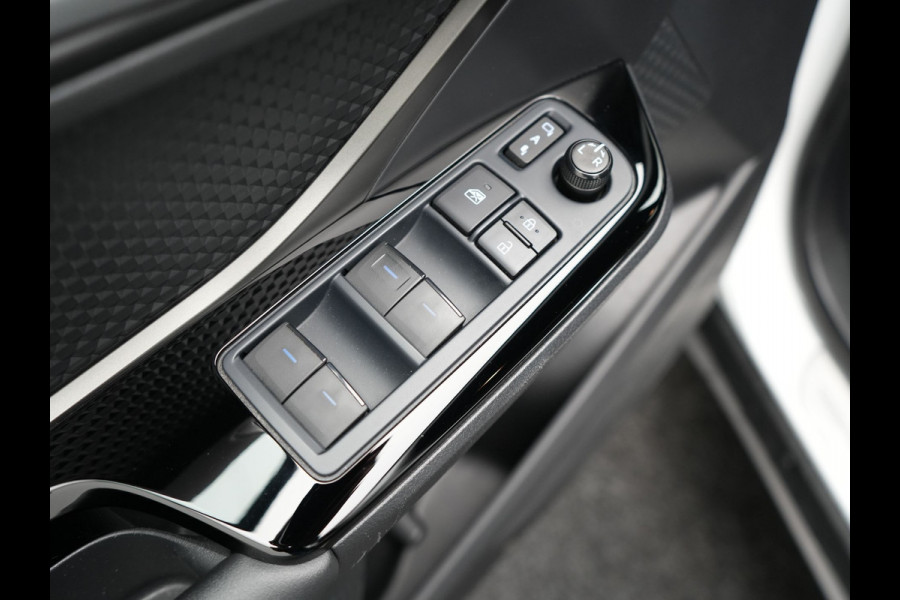 Toyota C-HR 2.0 Hybrid Style 184pk Dealer O.H. | Half Lederen Sportstoelen | Navigatie | Apple Carplay | Camera | DAB | LED Koplampen | Parkeersensoren | Stoel & Stuurverwarming | Cruise Control |