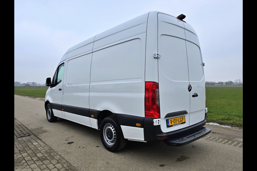 Mercedes-Benz Sprinter 317 1.9 CDI L2 H2 RWD - 170 Pk - Euro 6 - AUTOMAAT - MBUX - ParkeerCamera - StoelVerwarming