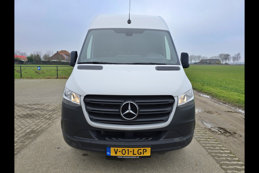 Mercedes-Benz Sprinter 317 1.9 CDI L2 H2 RWD - 170 Pk - Euro 6 - AUTOMAAT - MBUX - ParkeerCamera - StoelVerwarming