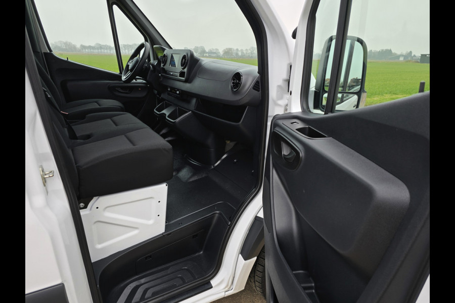 Mercedes-Benz Sprinter 317 1.9 CDI L2 H2 RWD - 170 Pk - Euro 6 - AUTOMAAT - MBUX - ParkeerCamera - StoelVerwarming