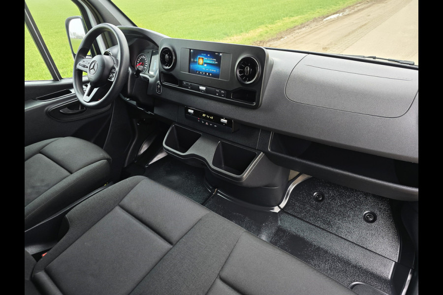 Mercedes-Benz Sprinter 317 1.9 CDI L2 H2 RWD - 170 Pk - Euro 6 - AUTOMAAT - MBUX - ParkeerCamera - StoelVerwarming