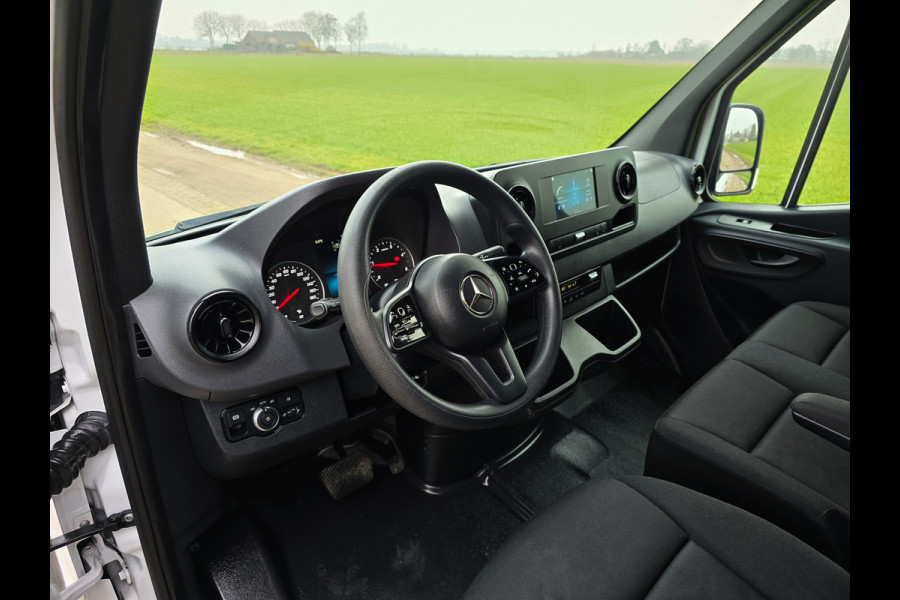 Mercedes-Benz Sprinter 317 1.9 CDI L2 H2 RWD - 170 Pk - Euro 6 - AUTOMAAT - MBUX - ParkeerCamera - StoelVerwarming