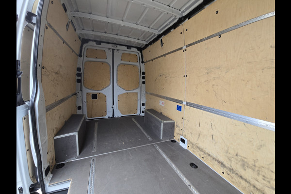 Mercedes-Benz Sprinter 317 1.9 CDI L2 H2 RWD - 170 Pk - Euro 6 - AUTOMAAT - MBUX - ParkeerCamera - StoelVerwarming